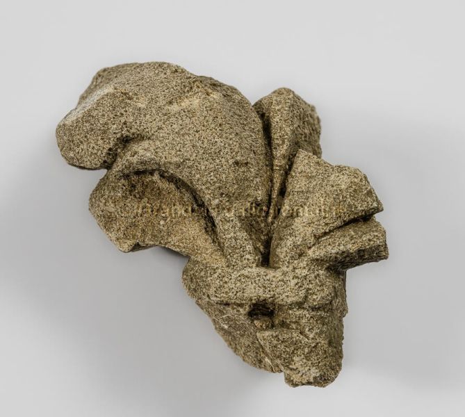 archéologie ; sculpture, chapiteau composite (fragment), (GRD_2013.1.371) "Fragment à décor végétal de bouquet d'abaque"