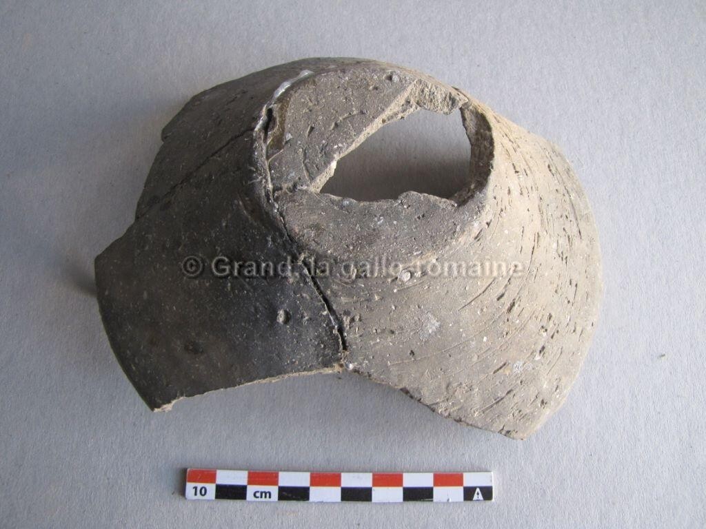 pot (fragment)