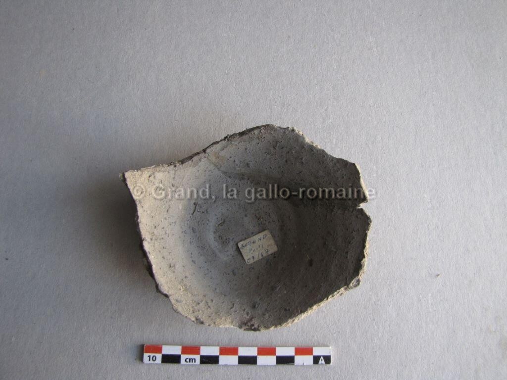 pot (fragment)